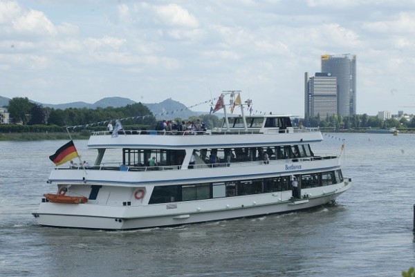 Boat trip Bonn-Königswinter-Bonn